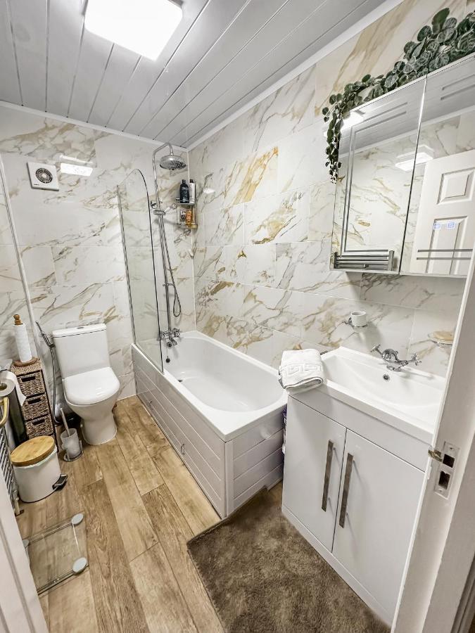 Comfortable 2 Bedroom Flat In The City Centre EDI Kültér fotó