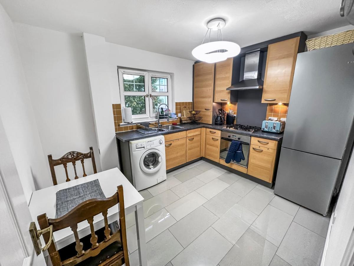 Comfortable 2 Bedroom Flat In The City Centre EDI Kültér fotó